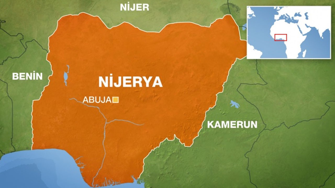 Nijerya'da 3 katlı bina çöktü! 7 kişi öldü