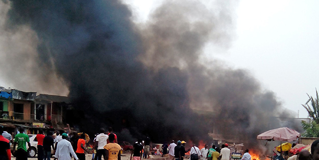 Nijerya'da camide sabah namazı esnasında patlama! 11 ölü 17 yaralı