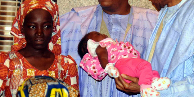 Boko Haram'ın kaçırdığı kız, bebekle döndü!