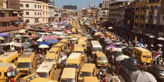 Nijerya'da otobüs felaketi: 18 ölü