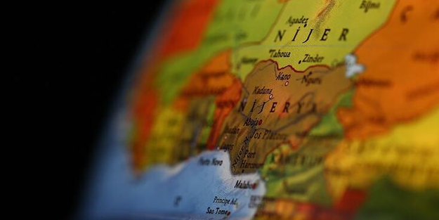 Nijerya'da tekne alabora oldu: 6 ölü