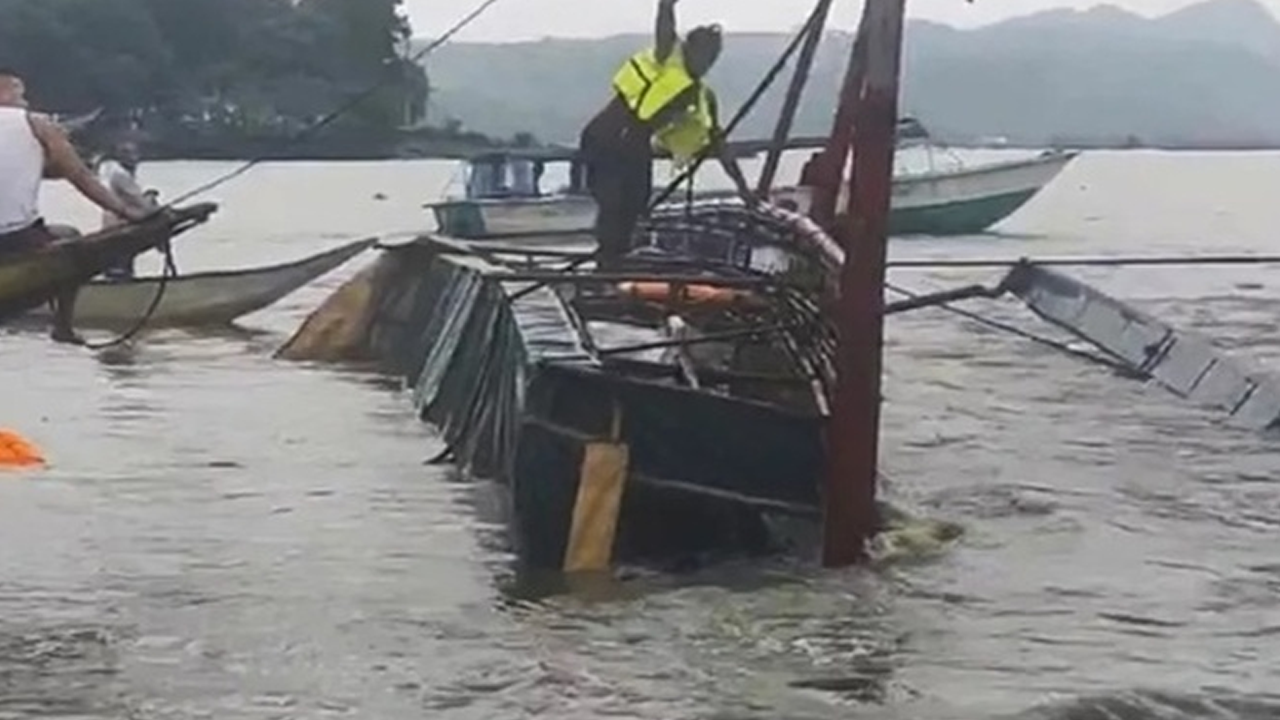 Nijerya'da tekne kazası: 8 ölü!
