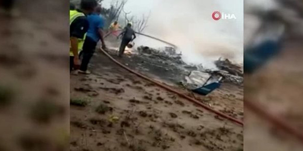 Nijerya'da uçak düştü! Genelkurmay Başkanı ve 7 asker öldü