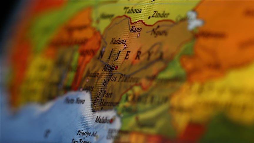 Nijerya'da yolcu taşıyan kamyon devrildi: 10 ölü 20 yaralı