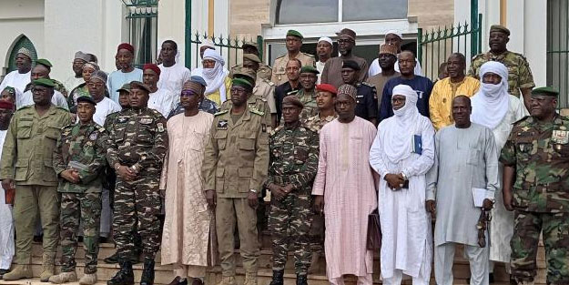 Nijerya'dan kritik Nijer kararı