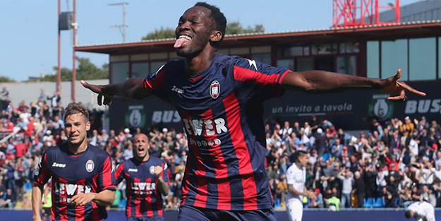 Nijeryalı golcü Süper Lig yolunda