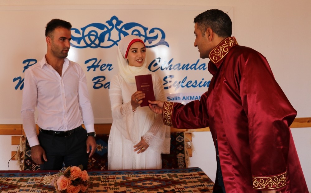 Nikah dairelerinde 