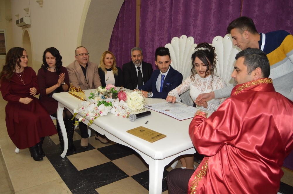 Nikah için 14 Şubat’ı tercih ettiler 