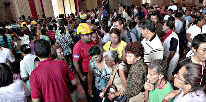 Nikaragua yine sallandı