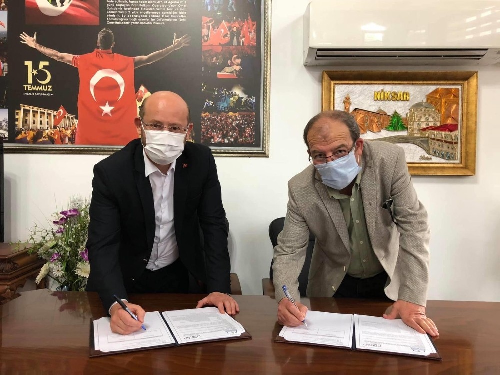 Niksar’da “sera akademi” için imzalar atıldı 