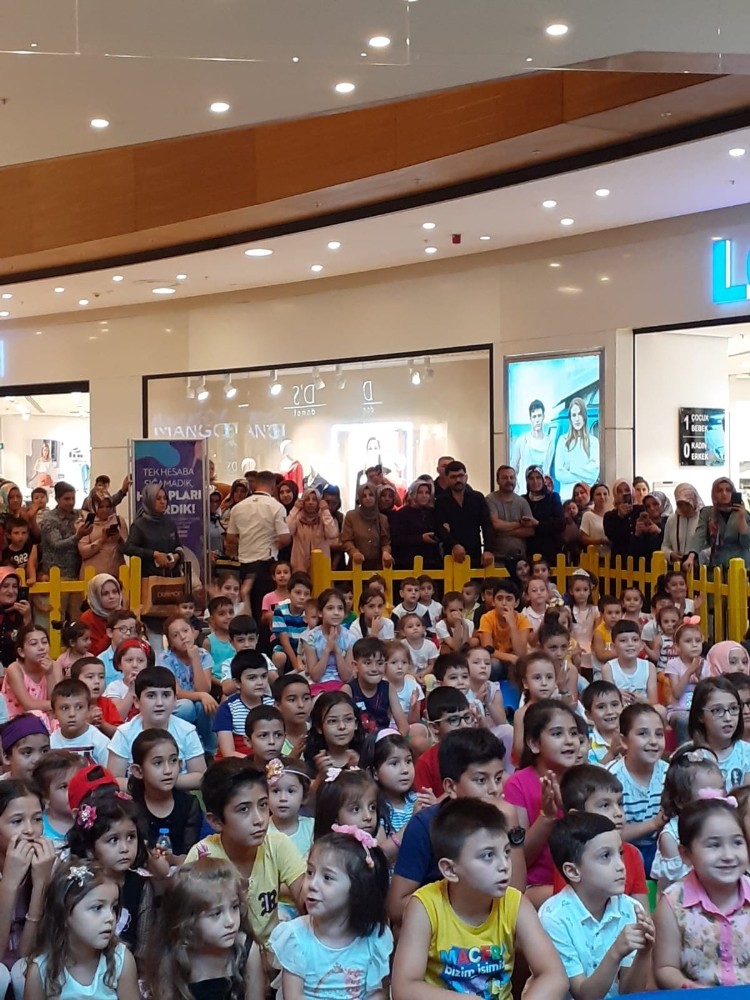 Niloya Kahramanmaraş Piazza’da 