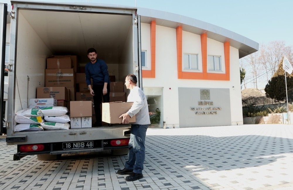 Nilüfer Belediyesi’nden depremzedelere yardım 