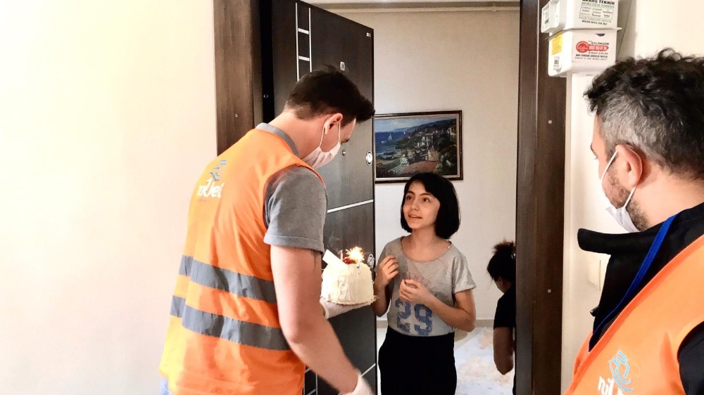 Nilüfer Belediyesi’nden Selen’e 12’inci yaş sürprizi 