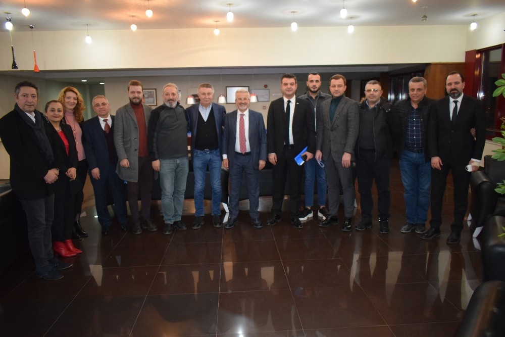 Nilüfer Belediyespor’da görevler belirlendi 