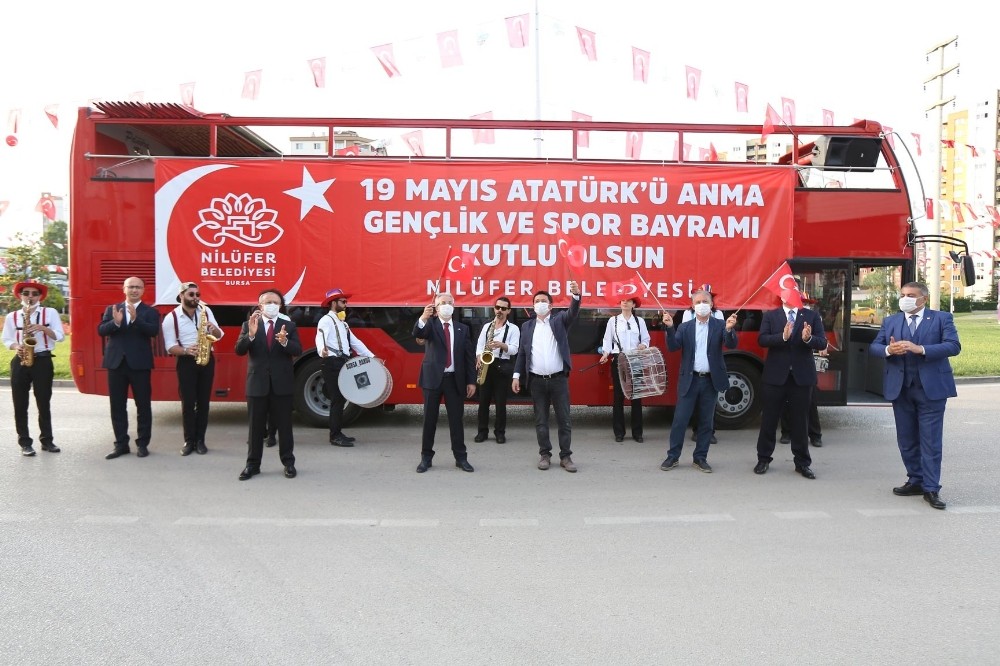 Nilüfer’de bayram sevinci balkonlara taştı 