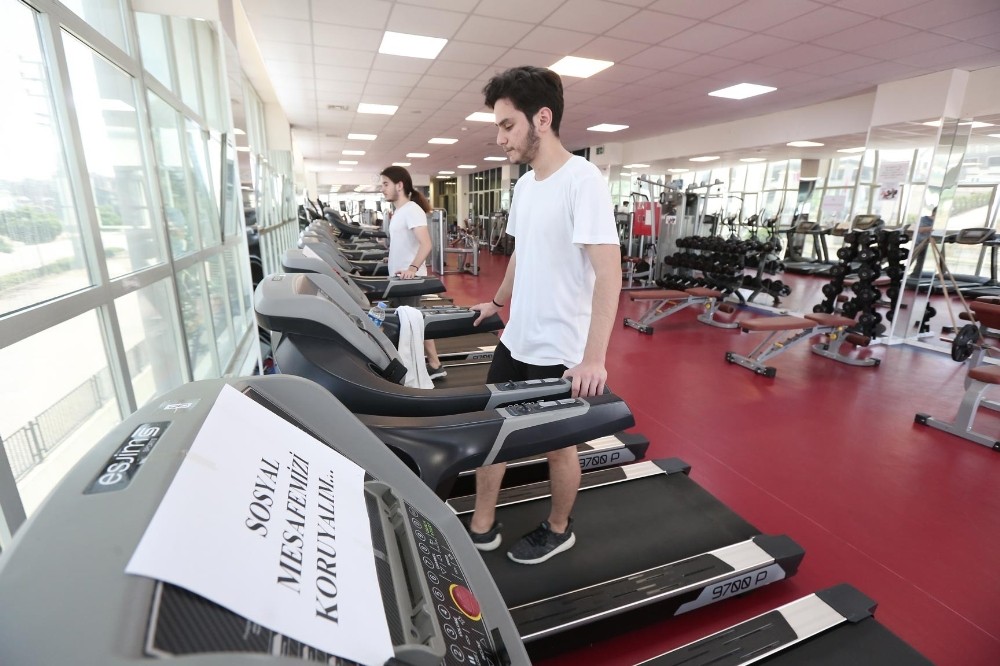 Nilüfer’de spor salonları ve havuzlar yeniden açıldı 