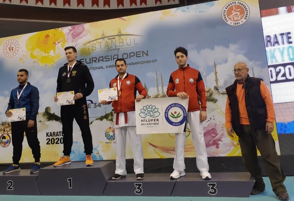 Nilüfer’e bir başarı da karateden 