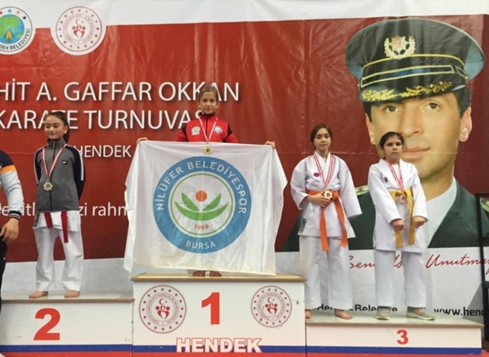 Nilüferli karatecilerden 11 madalya 