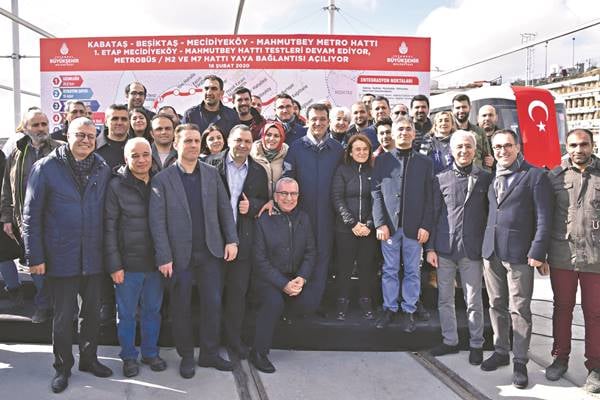 “Nimet”e çöktüler hizmeti unuttular
