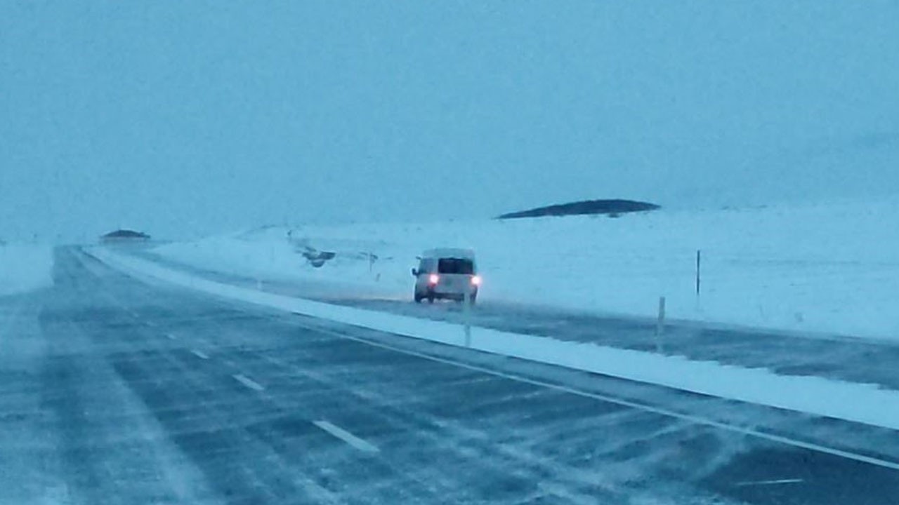 Nisan ayında kar esareti!