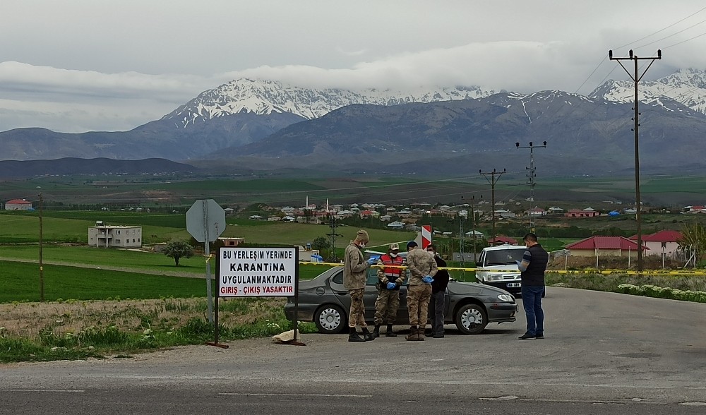 Nişan merasiminden sonra mahalle karantinaya alındı 