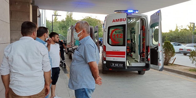 Nişan töreni sırasında balkon çöktü: Yaralılar var