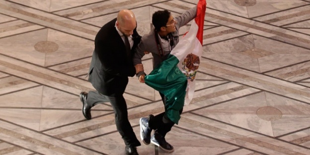 Nobel'i karıştıran eylemci sınır dışı ediliyor