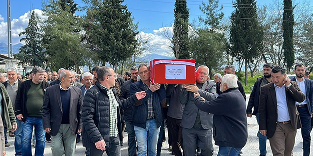 Nöbet başında kalp krizi geçirmişti! Polis memuru son yolculuğuna uğurlandı