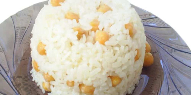Nohutlu pirinç pilavı tarifi nasıl yapılır? Tam kıvamında nohutlu pilav