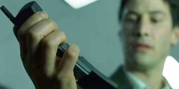 Nokia 8110 geri döndü!