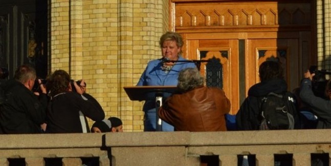 Norveç Başbakanı Hadis-i Şerif okudu