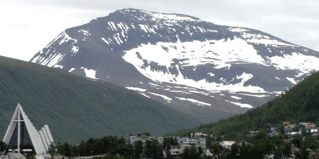 Norveç o ülkeye dağ hediye edecek!