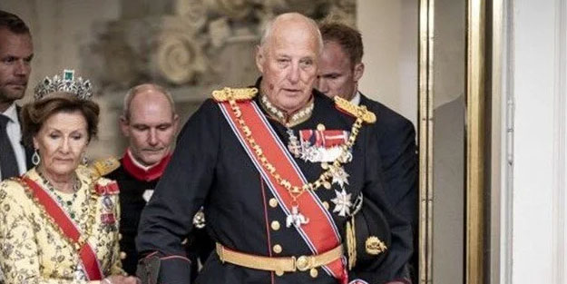 Norveç Kralı Harald, Malezya’da hastaneye kaldırıldı