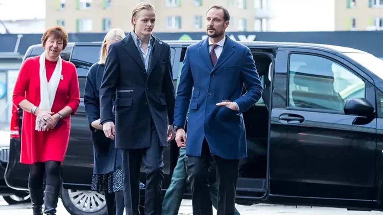 Norveç Kraliyeti'nde cinsel Skandal! İslam düşmanı Batı'yı kıskanan ablalar abiler kaldı mı?