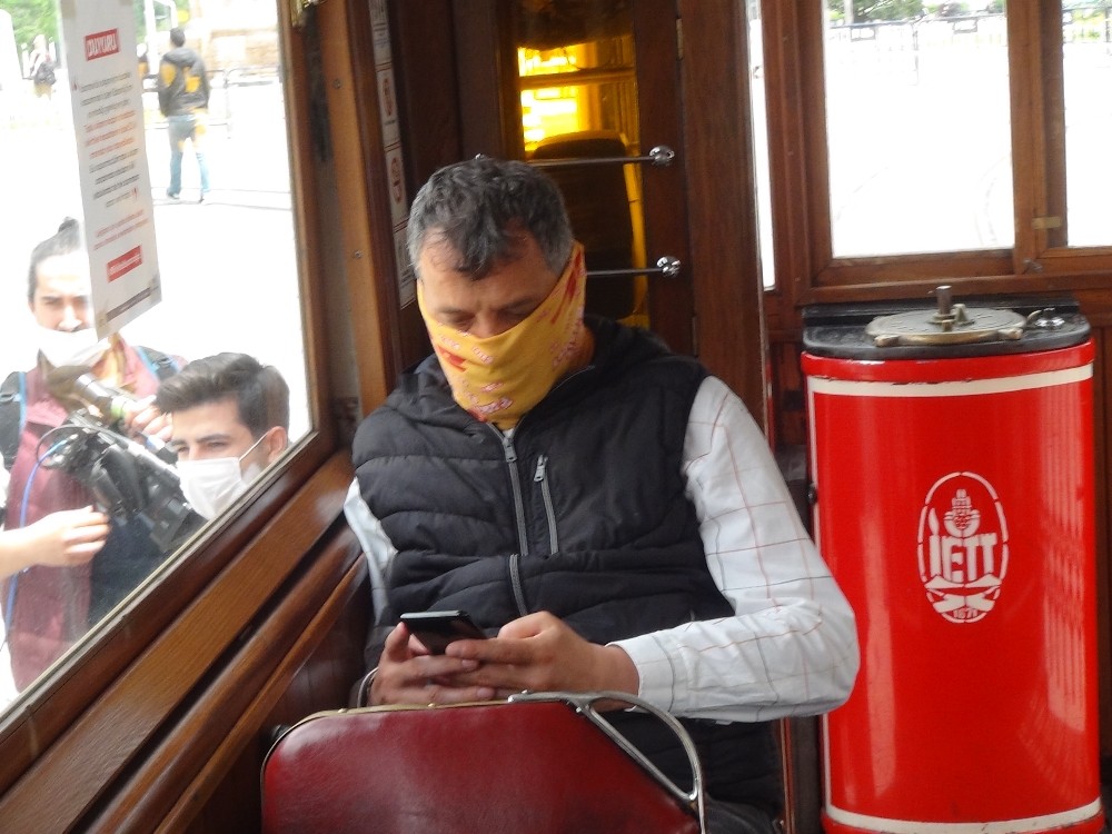 Nostajlik tramvay 2 ay aradan sonra İstiklal Caddesi’nde seferlere başladı 