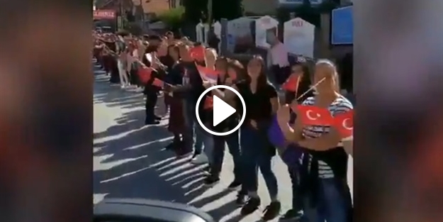 Novi Pazar'da Cumhurbaşkanı Erdoğan'a sevgi seli