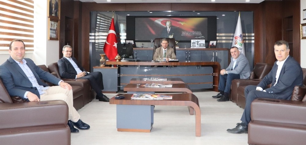NTO Başkanı Arslan banka müdürleriyle ‘nefes’ kredisini görüştü 