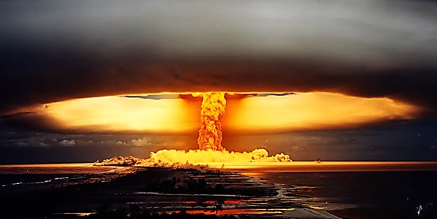 Nükleer deneme yaptığı Cezayir Fransa'dan tazminat istiyor