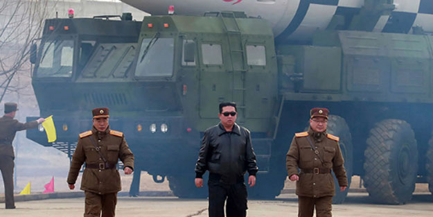 Nükleer savaş çıkacak, milyonlarca insan ölecek: Korkutan sözler! Kim Jong-un'dan ABD'ye tehdit geldi!