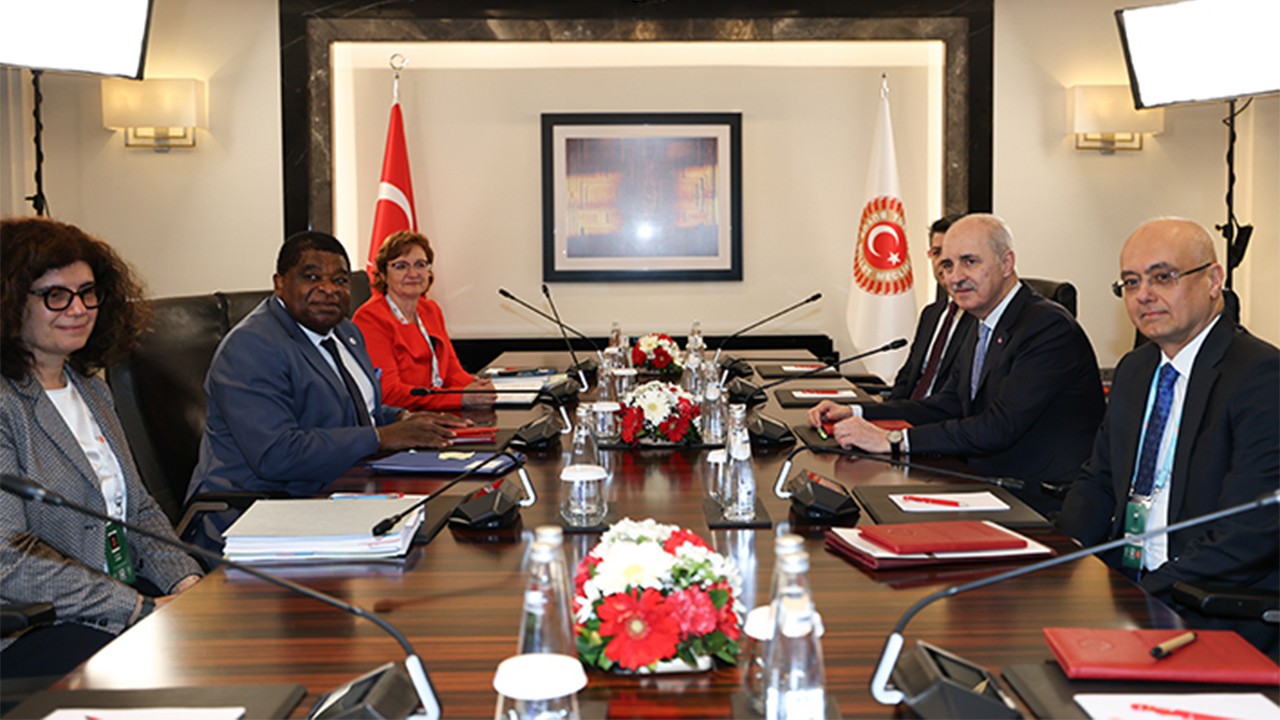 Numan Kurtulmuş AB Genel Sekreteri ile bir araya geldi