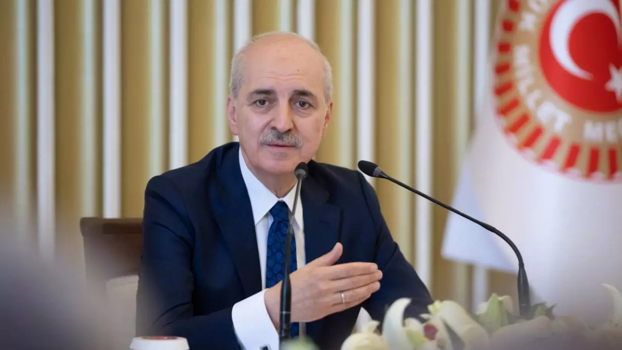 Numan Kurtulmuş’tan Anayasa’ya ilişkin bir açıklama daha: ‘Sürecini gölgelemeyiz’