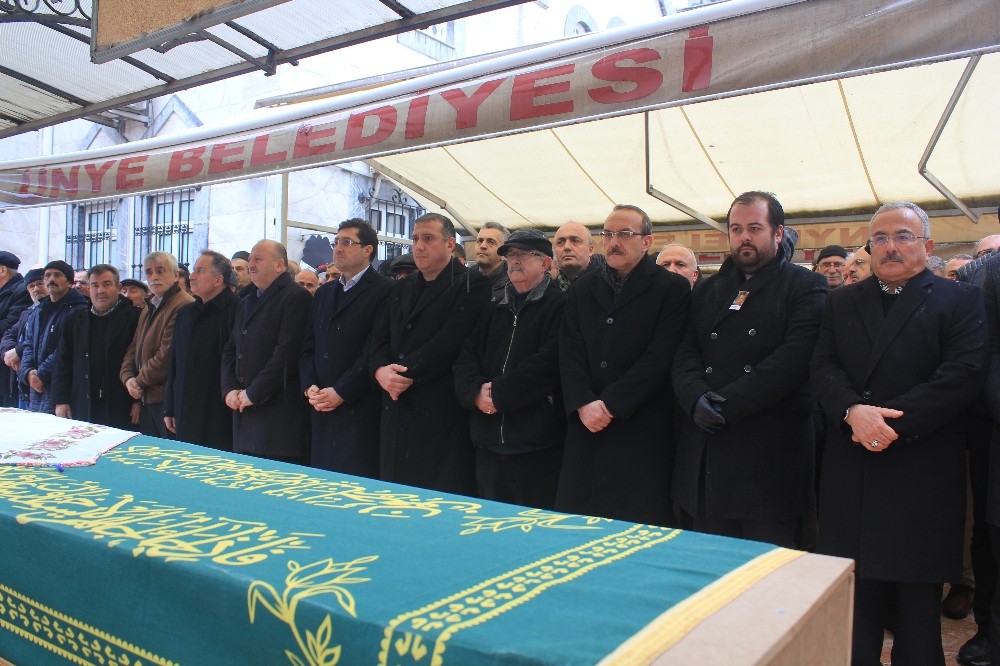 Numan Kurtulmuş’un teyzesi son yolculuğuna uğurlandı 