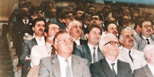 Nurcular Gülen yüzünden çözüldü