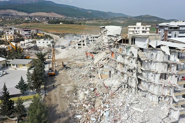 Nurdağı'nda binalar böyle yıkıldı