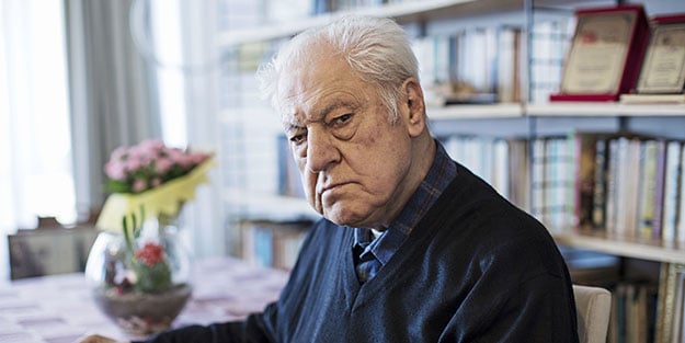 Nuri Pakdil özel izinle oraya defnedilecek