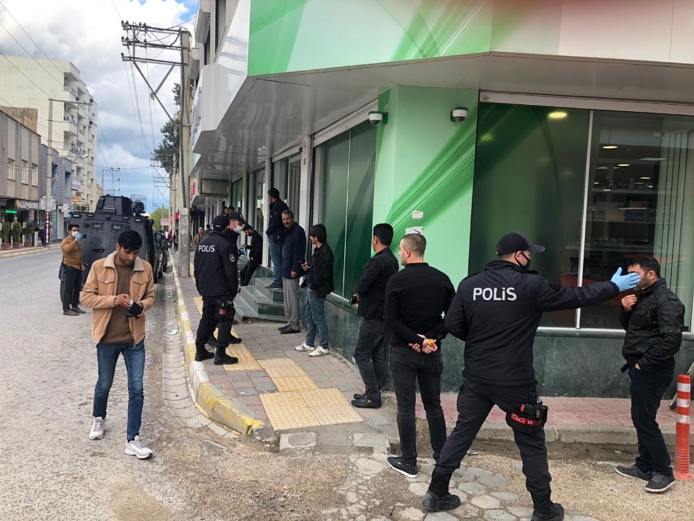 Nusaybin emniyeti korona virüs önlemleri için seferber oldu 