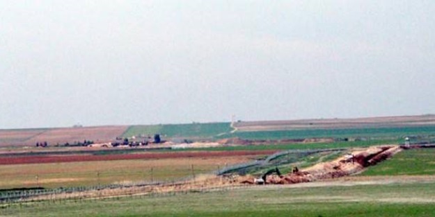 Sınırda hareketlilik: Hendekler kazılıyor!