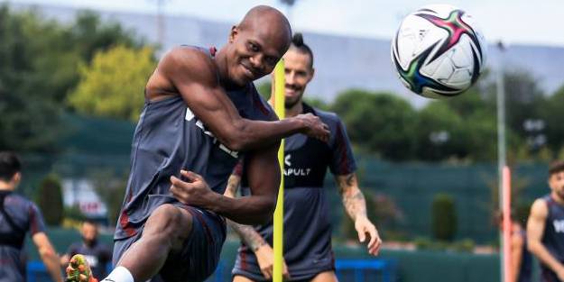 Nwakaeme, Alanyaspor'u bekliyor