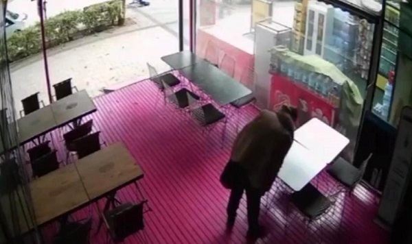 O anlar böyle kaydedildi | İşe alınmayınca öyle bir şey yaptı ki!