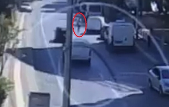 O anlar kameralara yansıdı! Pide almaya gitti 400 bin lirasından oldu